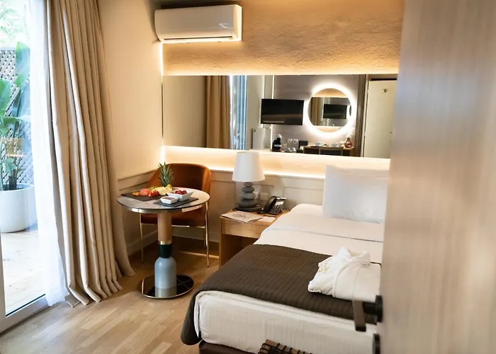 Coral Hotel Athens